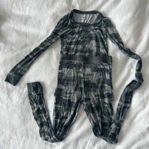 Little Sleepies size 5/6 2 piece pj set in Camo print